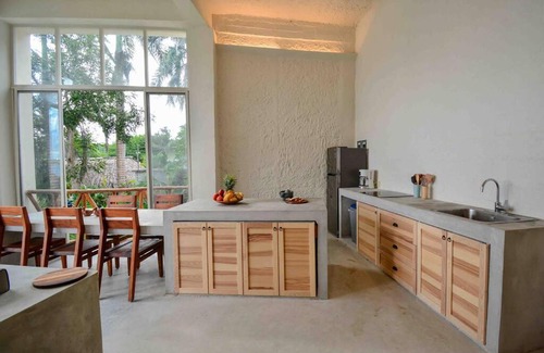 Xul-Ha Villa | Discover Villa IV Casa Kuuts: Family-Friendly Escape