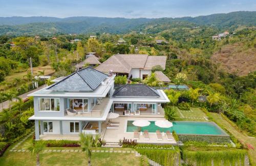 Kayu Putih Villa | Family-Friendly Villa IzaJay with Pool Access