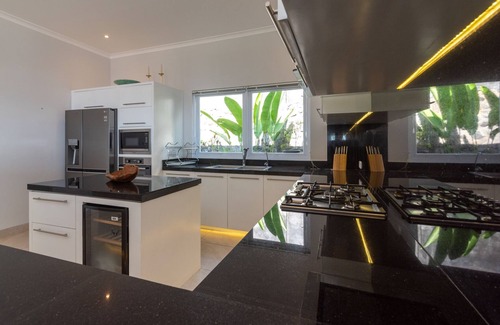 Kayu Putih Villa | Villa IzaJay: Modern Oceanfront Retreat with Private Pool