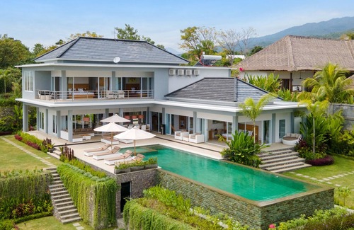 Kayu Putih Villa | Villa IzaJay: Modern Oceanfront Retreat with Private Pool