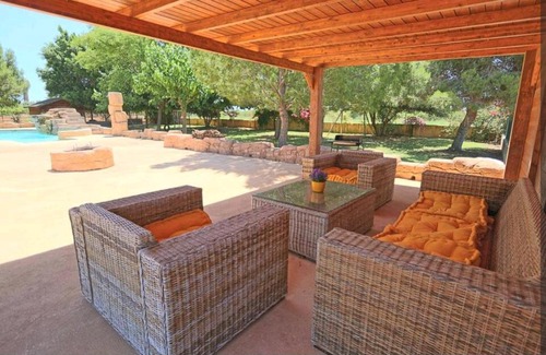 Elche House | Villa Jacinta: Guest Rated 10/10 with Pool & Pet-Friendly