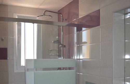 La Nucia Ski Chalet | Villa Jacqueline: Relaxing Holidays with Ocean Views & Pool