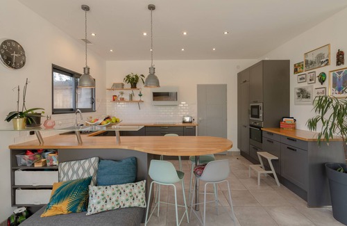 La Pompignane Villa | Family-Friendly Villa with Jacuzzi in Montpellier