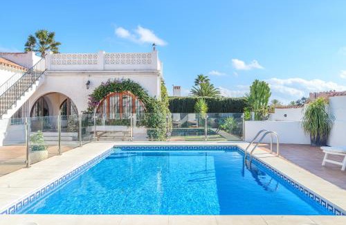 Puerto de la Duquesa Villa | Villa Jardin Tropical: Family-Friendly Retreat with Pool