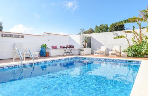 Puerto de la Duquesa Villa | Villa Jardin Tropical: Family-Friendly Retreat with Pool