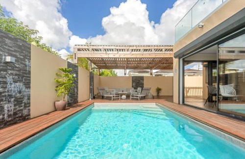 Destrellan Villa | Villa Jasmin: Exceptional Oceanfront Stay with Pool Access