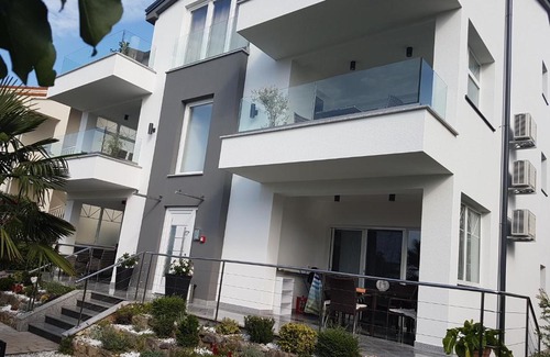 Malinska-Dubasnica Apartment | Top-Rated Villa Jeka in Malinska, Ideal for Families