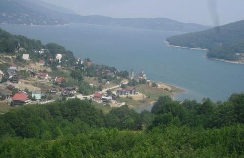 North Macedonia Apartment | Guest Rated Villa Jelena Mavrovo: Family-Friendly Oasis
