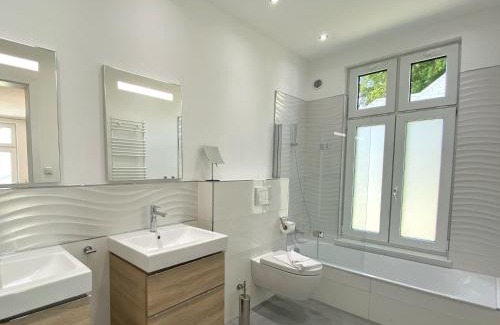 Sassnitz Apartment | Villa Jenny Sassnitz: Family-Friendly Retreat with Pool