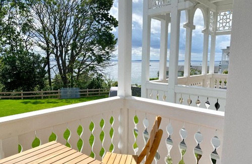 Sassnitz Apartment | Villa Jenny Sassnitz: Family-Friendly Retreat with Pool