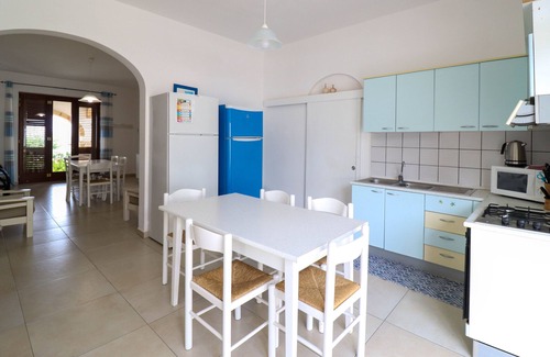 Posto Rosso Villa | Oceanfront Villa Jinette: Guest Rated 9.4/10 with Pool