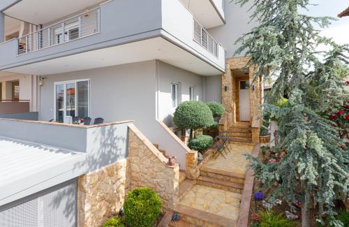 Thermaikos Villa | Villa Joanna: Guest Rated 9.7/10 with Pet-Friendly Amenities