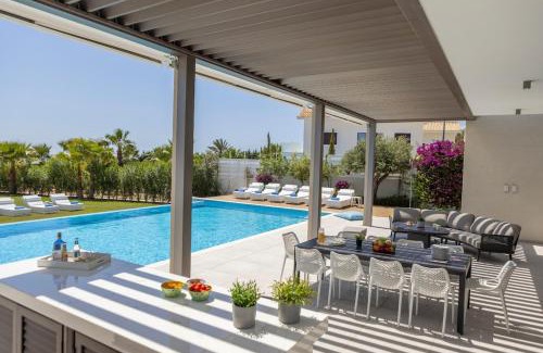 Ayia Thekla Villa | Villa JoJo Seafront
