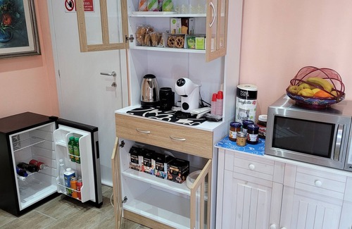 Iolanda di Savoia Bed & Breakfast | Delightful Villa Jolanda: Relaxing Pool & Breakfast Awaits