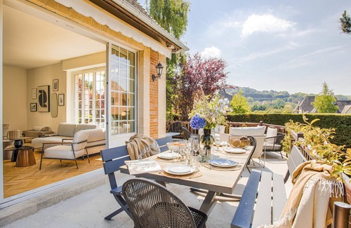 Tourgeville Villa | Villa Jorafa - 7 Bedrooms with Garden in Deauville