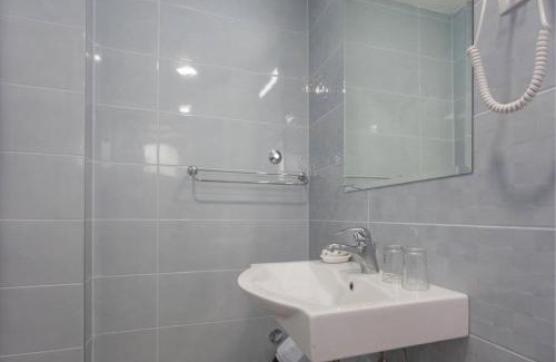 Ohrid Hotel | Villa Jordan: Oceanfront Retreat with Pool & High Ratings