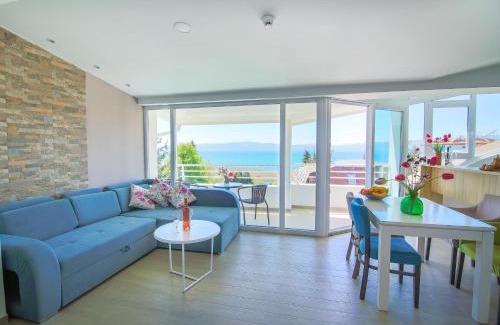 Ohrid Hotel | Villa Jordan: Oceanfront Retreat with Pool & High Ratings