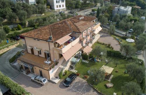 Brenzone sul Garda Hotel | Villa Josefine Lake Front - Adults Only