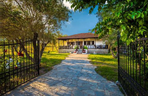 Ormos Panagias House | Villa Joy: Guest Rated 9.9 with Family-Friendly Amenities