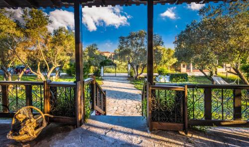 Ormos Panagias House | Villa Joy: Guest Rated 9.9 with Family-Friendly Amenities