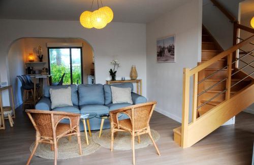 Agon-Coutainville Villa | Beautiful Villa Jules Grand Gîte: Oceanfront with Pool