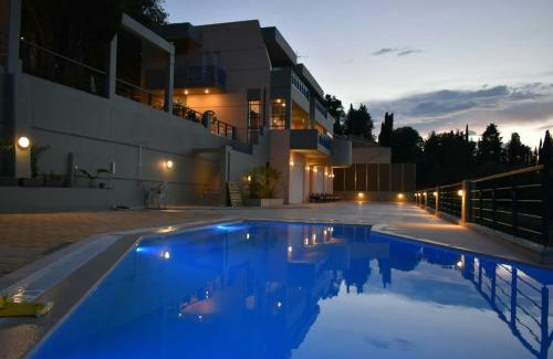 Danilia Villa | Villa Julie Christie: Pool & Breathtaking Seaview Escape
