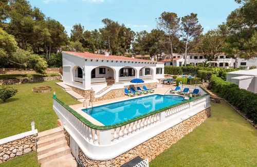 Sant Tomas Villa | Villa Julio: Family-Friendly Retreat with Ocean Views