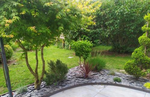 Miery House | Villa Jura Poligny: Oceanfront Getaway with Pet-Friendly Options