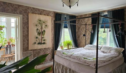 Enhorna Bed & Breakfast | Oceanfront Villa Kämparo: Family-Friendly Escape with Views