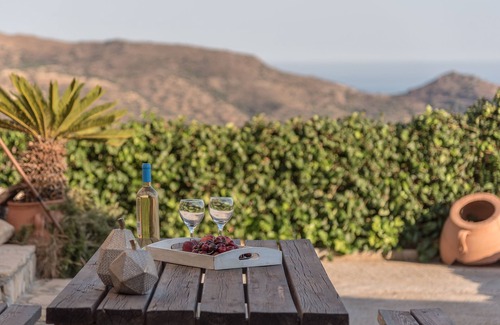 Vizari Villa | Villa Kadiani: Oceanfront Escape Just 4km from the Beach