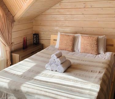 Lychakivskyi District House | Unforgettable Villa Kaiser: 4-Star Retreat with Pool & Hot Tub