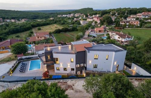 Sorici Villa | Villa Kalemi: Family-Friendly Retreat with Pool & Pets Welcome