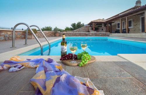 Sitia Villa | Idyllic Villa Kalliopi: 4-Star Oceanfront Retreat in Crete