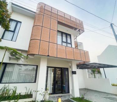 Sewon Villa | Pet-Friendly Villa Kamar Tamu Maleha A5 for Your Getaway