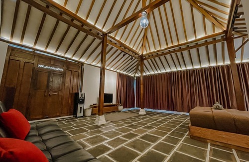 Banjarasri Villa | Pet-Friendly Villa The Hill with Breakfast & Family Perks