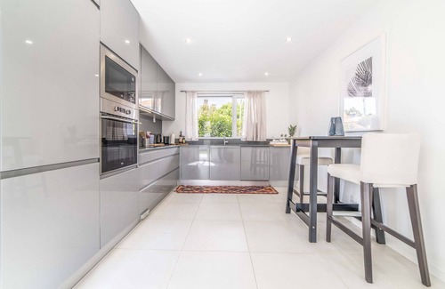 Charneca de Caparica e Sobreda Villa | Villa Kamila - Guest Rated 10/10 with Private Pool & Breakfast
