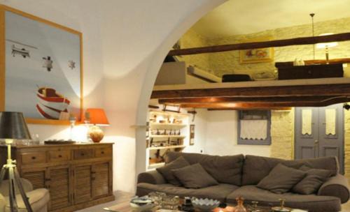 Kardiani Villa | Family-Friendly Villa Kardiani - 4-Star Rated Escape