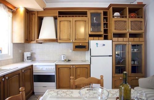 Asprogerakata House | Cozy Villa Karidia: Family-Friendly Stay with Breakfast
