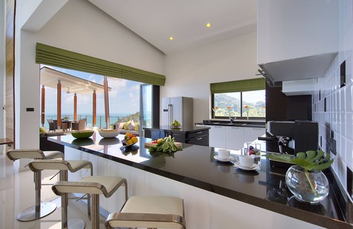 Maret Villa | Relax at Villa Karpe Diem with Pool and Ocean Views