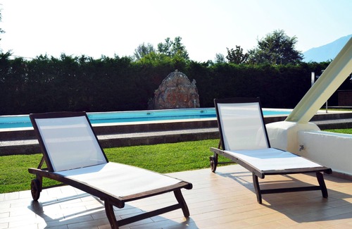 Molos-Agios Konstantinos House | Explore Villa Karya: Family-Friendly Two Bedroom Retreat