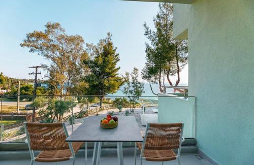 Paradhisos Villa | Oceanfront Escape at Villa Kelyfos by Casa Bloo