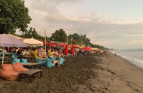 Senggigi Villa | Seaside Escape at Villa Kenanga: 4-Star Oceanfront Retreat
