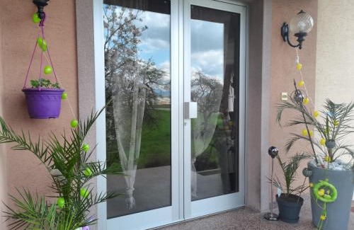 Selestat House | Villa Kerangoues Gîte: Child-Friendly Retreat with 9.6 Rating