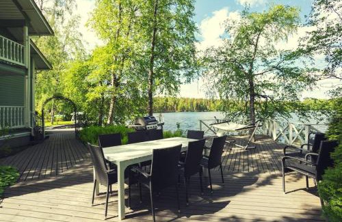 Nurmijarvi Villa | Unforgettable Villa Kesätie - Lakeside Retreat for Families