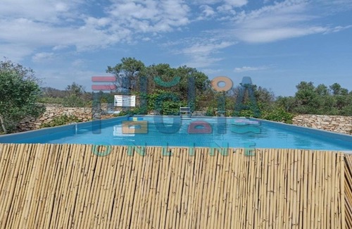 Capilungo House | Villa Kingdom of Heaven: Poolside Retreat with Ocean Views