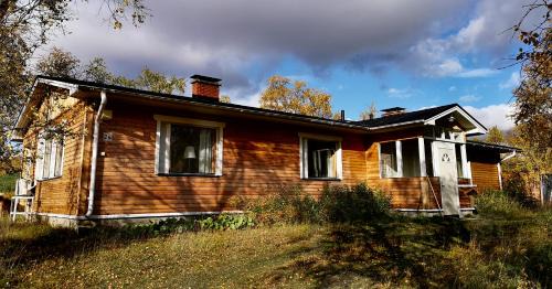Utsjoki Villa | Beachfront Bliss at Villa Kinos - Rated 9.4/10 by Guests