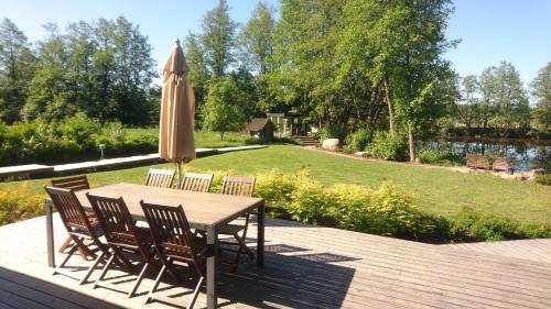 Pyhtaa Ski Chalet | Discover Villa Kivikoski: 4-Star Oceanfront Retreat