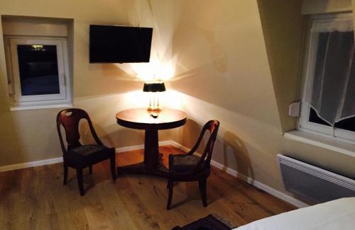 Poincare Apartment | Family-Friendly Retreat at Villa Kleber with Great Reviews