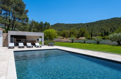 Cuges-les-Pins Villa | Villa Koï - Etoiles du Sud