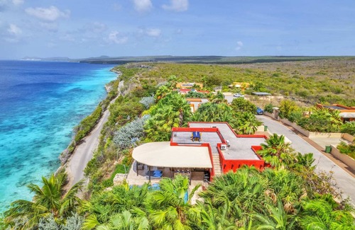 Kralendijk Villa | Villa Kokopelli: Oceanfront Escape with Private Pool